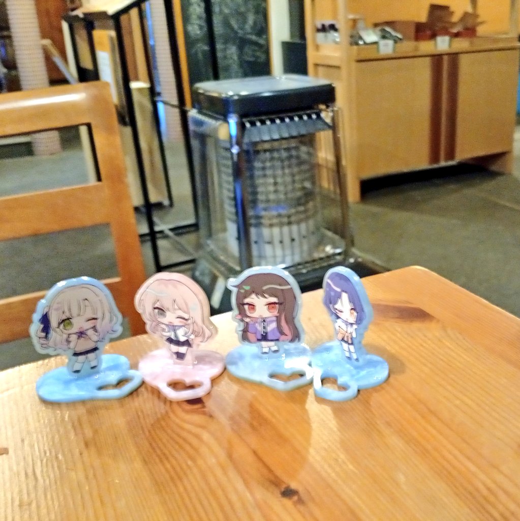 バスで降りた先のJKダイダスが行きそうなカフェは空振りしてしまったが