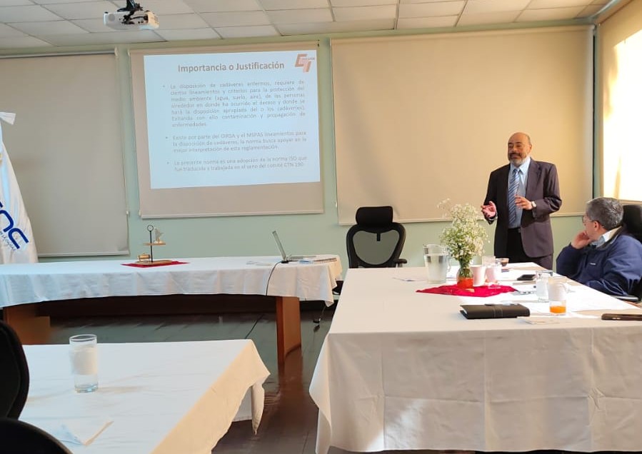 #COGUANOR parte de <a href="/sncalidad/">Sistema Nacional Calidad</a> del <a href="/MINECOGT/">Ministerio Economía</a>  realizó el 20 de febrero 2026  la 1a. reunión del Consejo Nacional de Normalización.
En ella se aprobaron 4 normas técnicas en: riesgo biológico,  alimentos, lab. clínicos y suelos.
Realizadas y presentadas por los comités técnicos