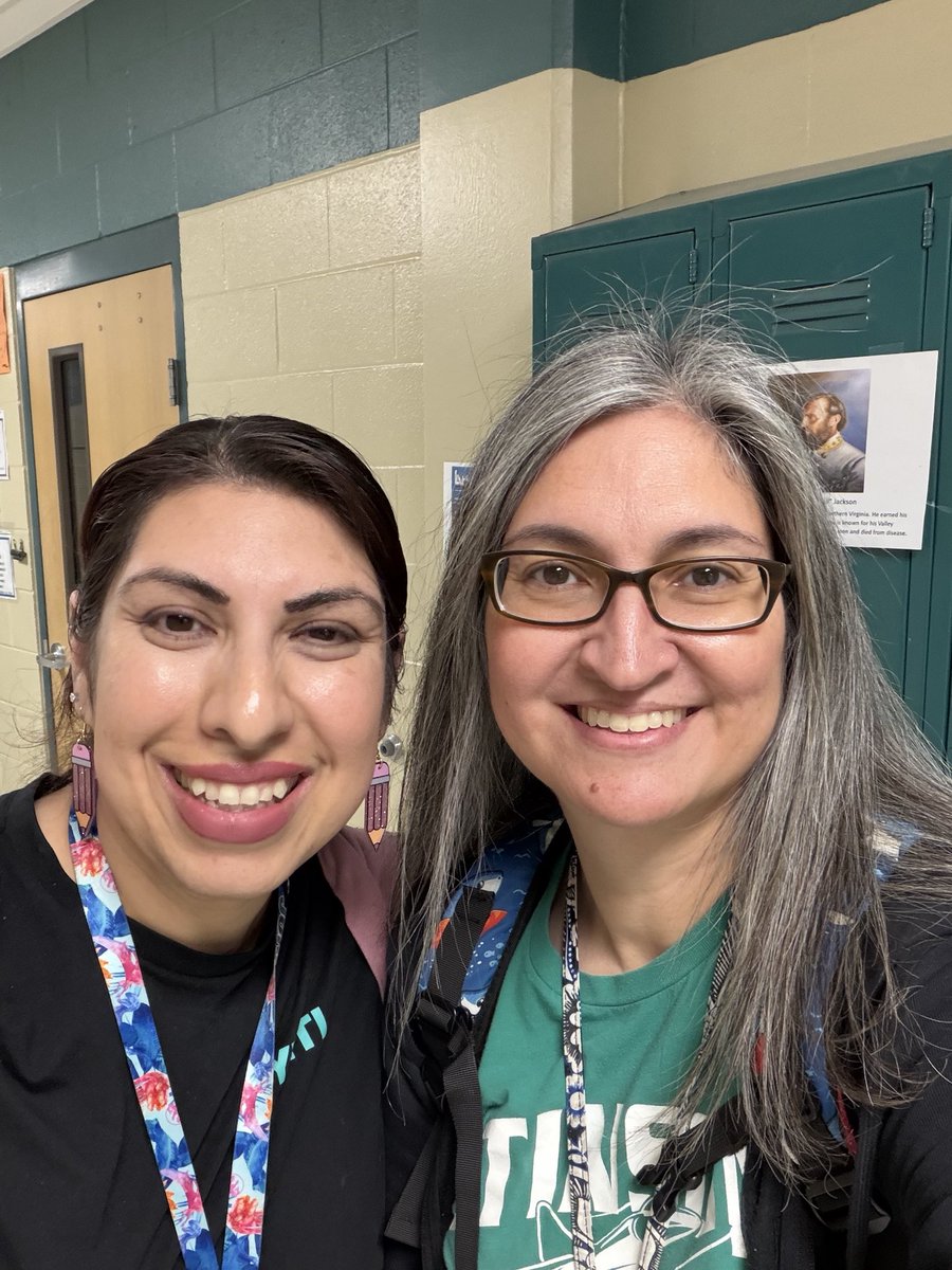 Happy Birthday to <a href="/ViridianaE83/">Viridiana Trevino</a>! I hope you had a fabulous birthday! 🎉 #VHawks #SkyhawkPride