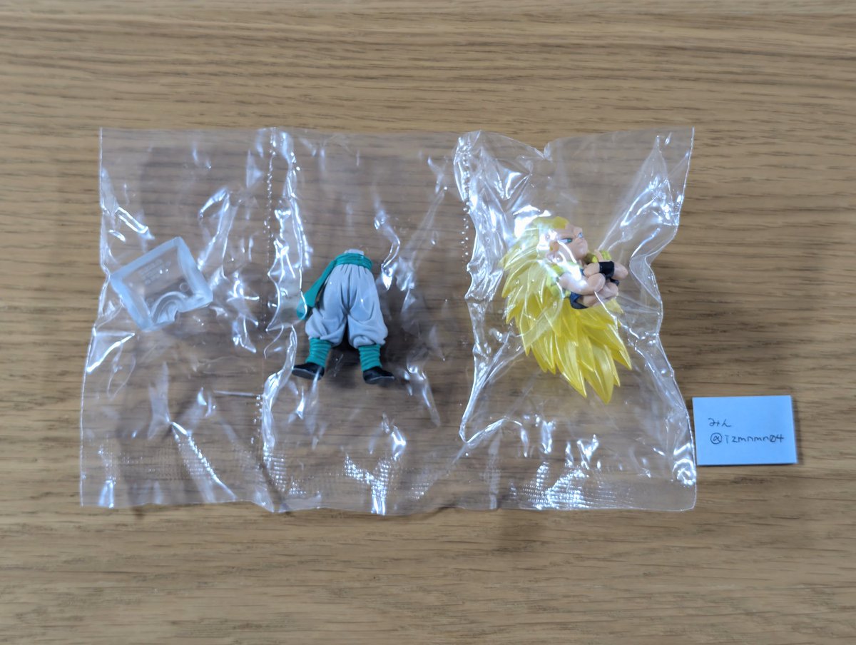 izmnmn04's tweet photo. 【交換】HGドラゴンボール 04 MAJIN BUU SAGA

譲：ゴテンクス
求：魔人ベジータ

郵送交換のみ📮
お気軽にお声掛けください◎ https://t.co/WuCuapGnLi