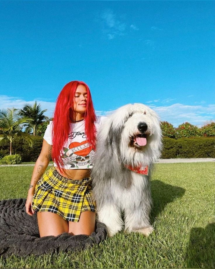 Día 9️⃣ Challenge 

¿Cuál es tu foto favorita en la era de color rojo?

Karol G se puso triple "M"... Más buena, Más dura, Más level ♥️✨️

Comenta tu foto aquí 👇🏼 y recuerda usar el hashtag #30DiasConKarolG