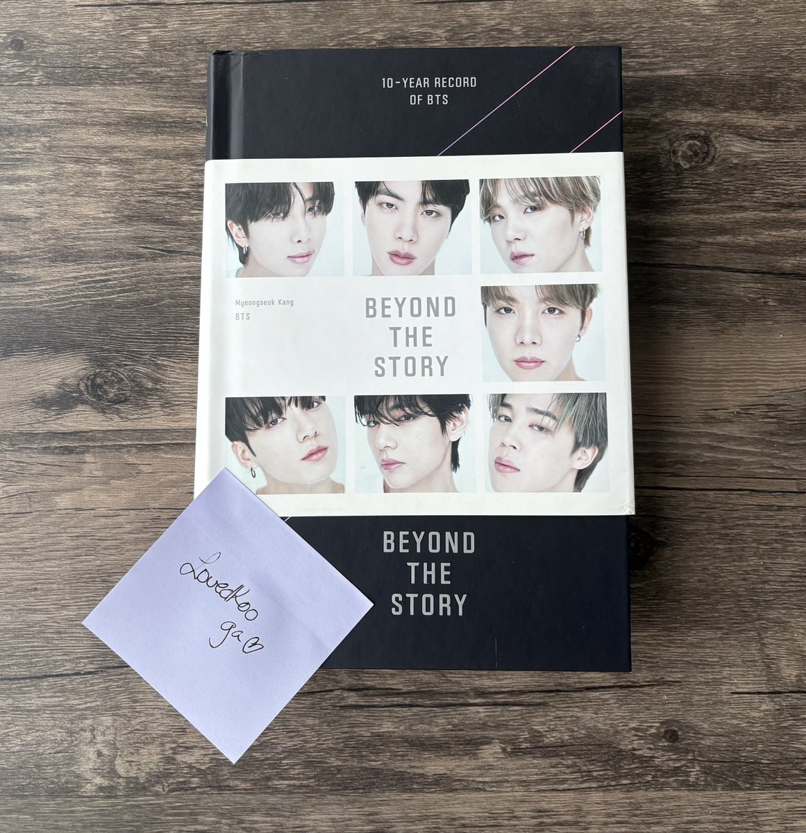 Iovedkoo's tweet photo. BTS BOOK ‘BEYOND THE STORY’ GIVEAWAY 🤍

- like + rt!
-followers only

📖 ww
📖 more info below! 

ENDS 3/5 https://t.co/04naHXbooR
