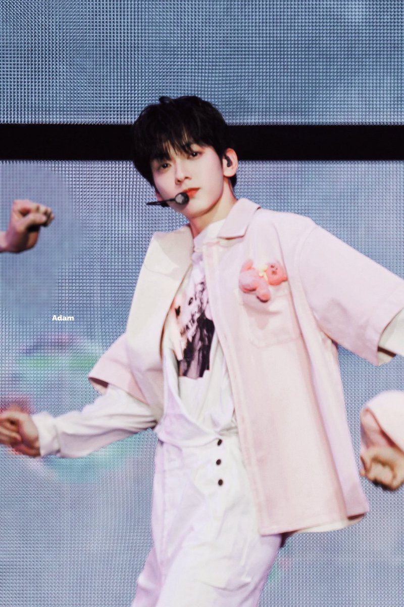 Adam_1205 tweet media