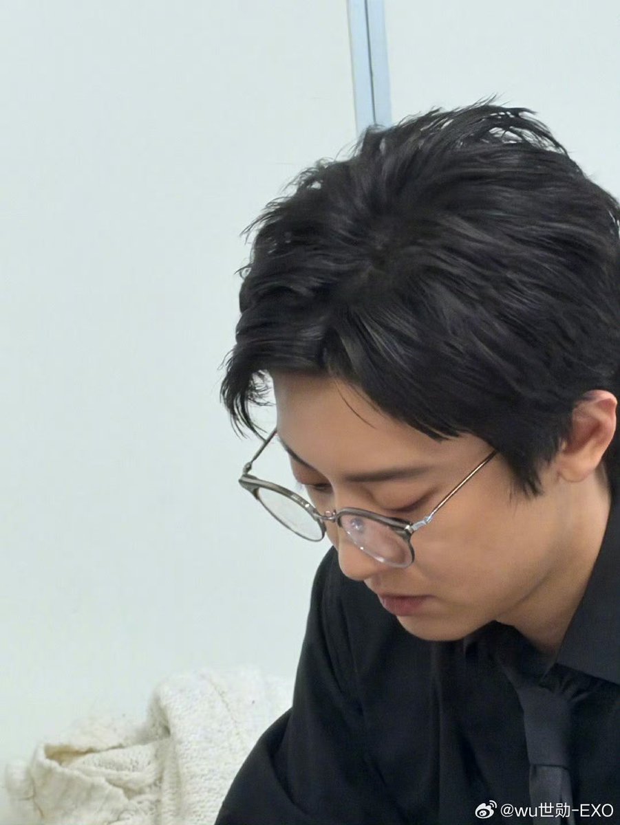 'KNOCK KNOCK!' tweet media