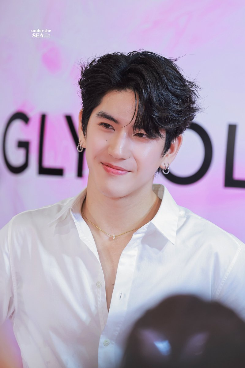 underthesea0413's tweet photo. วันนี้สดใสมากเยย 💕

EVERY BRIGHT WITH SEA
#LOrealGlycolicXSea
 #sea_tawinan https://t.co/tMdbydRxSp