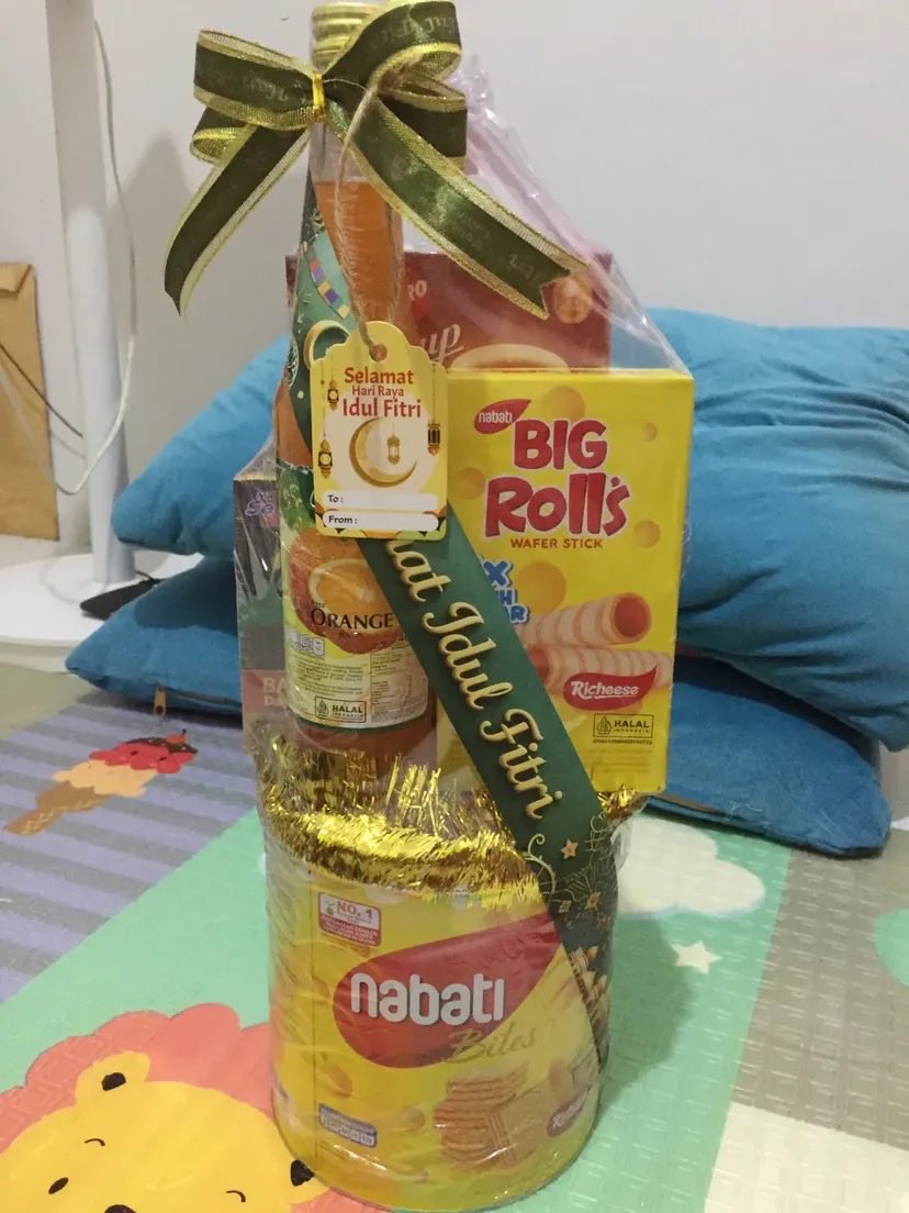 RikaFP's tweet photo. Hallo warga aku jual parcel lebaran murah harga mulai dari 75k - 99k
Lokasi Cipinang Muara.
Yang mau order/tanya2 boleh DM aku ya
Makasiiih https://t.co/GMCqKExGlx