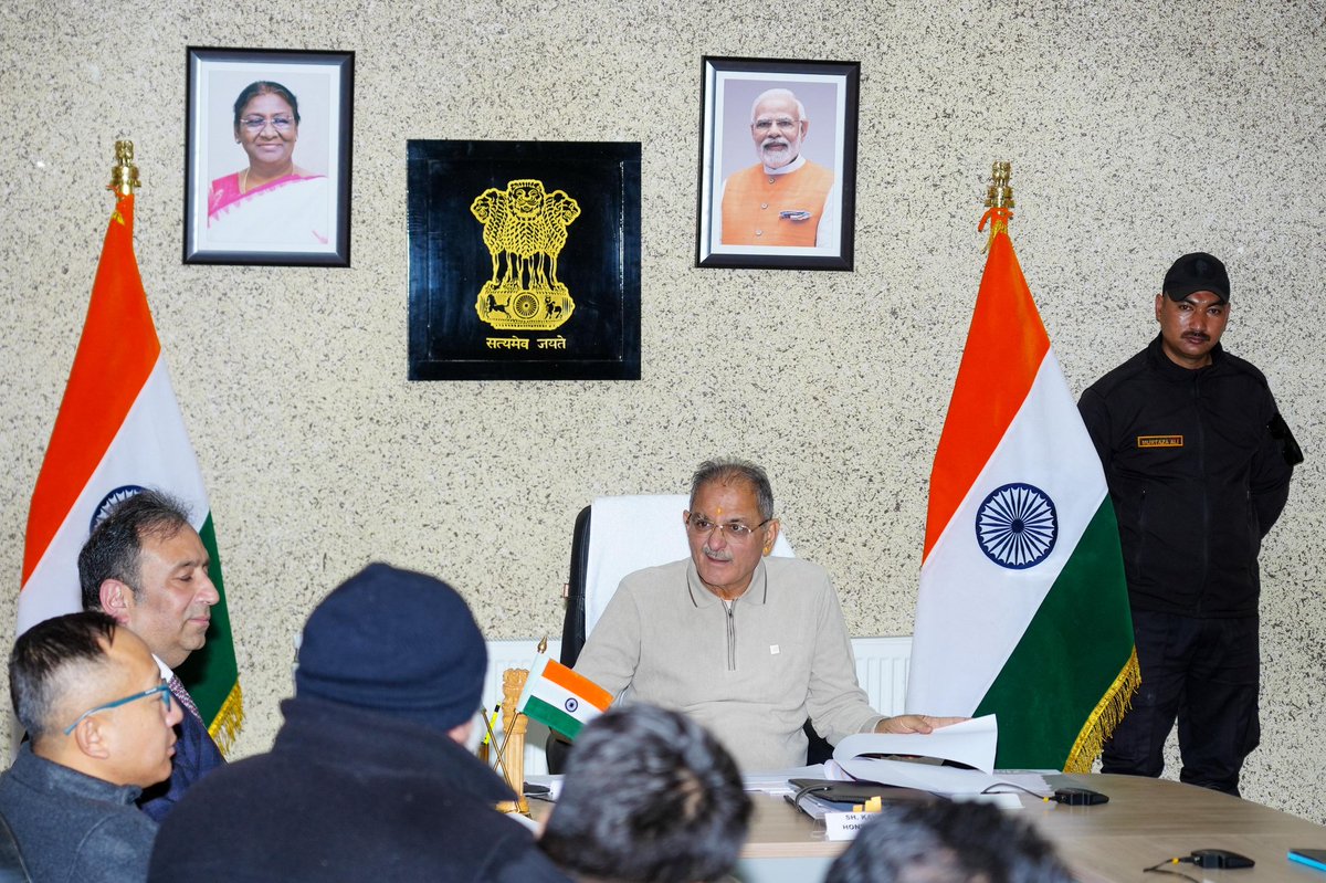 lg_ladakh's tweet photo. Lt Governor Shri @KavinderGupta Gupta chaired a comprehensive review meeting on key infrastructure and development initiatives under the #RDSS, #PMDP, and #CRIF schemes, along with important recruitment-related matters. Emphasizing timely execution, accountability, and quality delivery, he directed all concerned departments to expedite progress and ensure that the benefits of these projects reach the people without delay.

@DIPR_Ladakh 
@dio_leh 
@DIPR_Kargil 
@ddnewsladakh
