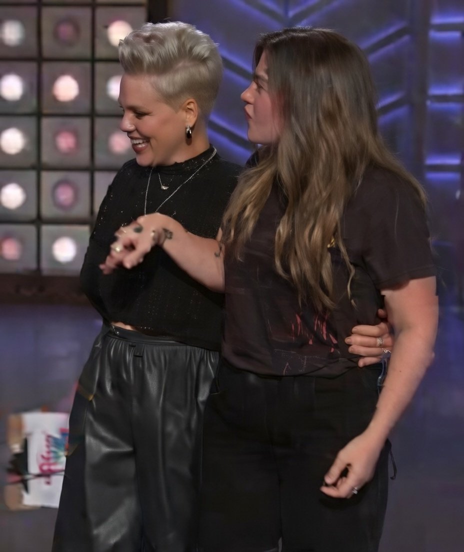 ...🌟✨️🌟✨️🌟✨️🌟✨️🌟✨️

These Two Are Just Absolutely Adorbale 😍😍😍

<a href="/kellyclarkson/">Kelly Clarkson</a> <a href="/Pink/">P!nk</a> 

#Kelly #KellyClarkson #Queen #QueenKelly #QueenKC #KC #Mother #MyMother #MotherKelly #MotherKC #MyLife #MyWorld #Pink #beautifulpink #Kelly&amp;P!nk #p!nk&amp;Kelly #Mother&amp;Pink