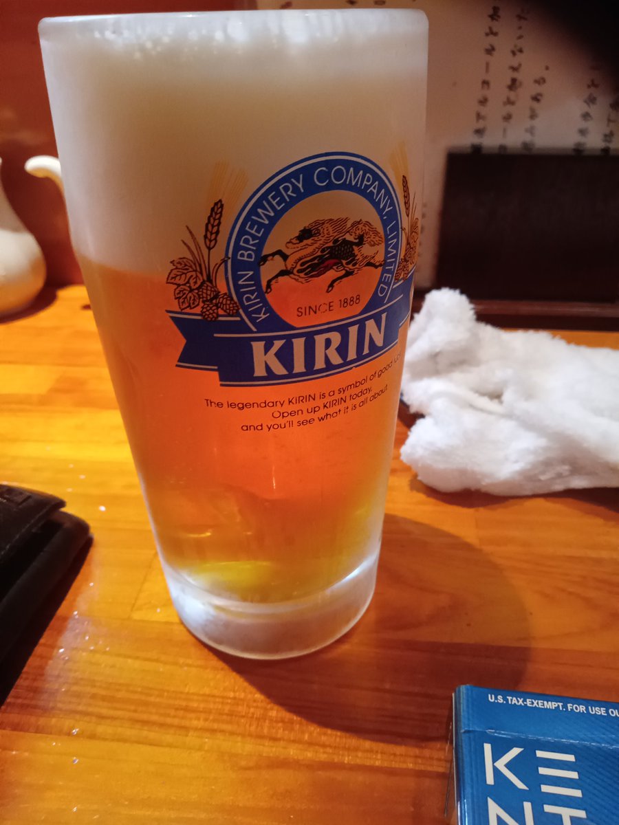 okachan0306's tweet photo. #酒えん第二章
桑名駅近辺でふらっと
入った居酒屋😋
美女を見ながら
一杯飲んでます🍶 https://t.co/6j3QrJ2vIG
