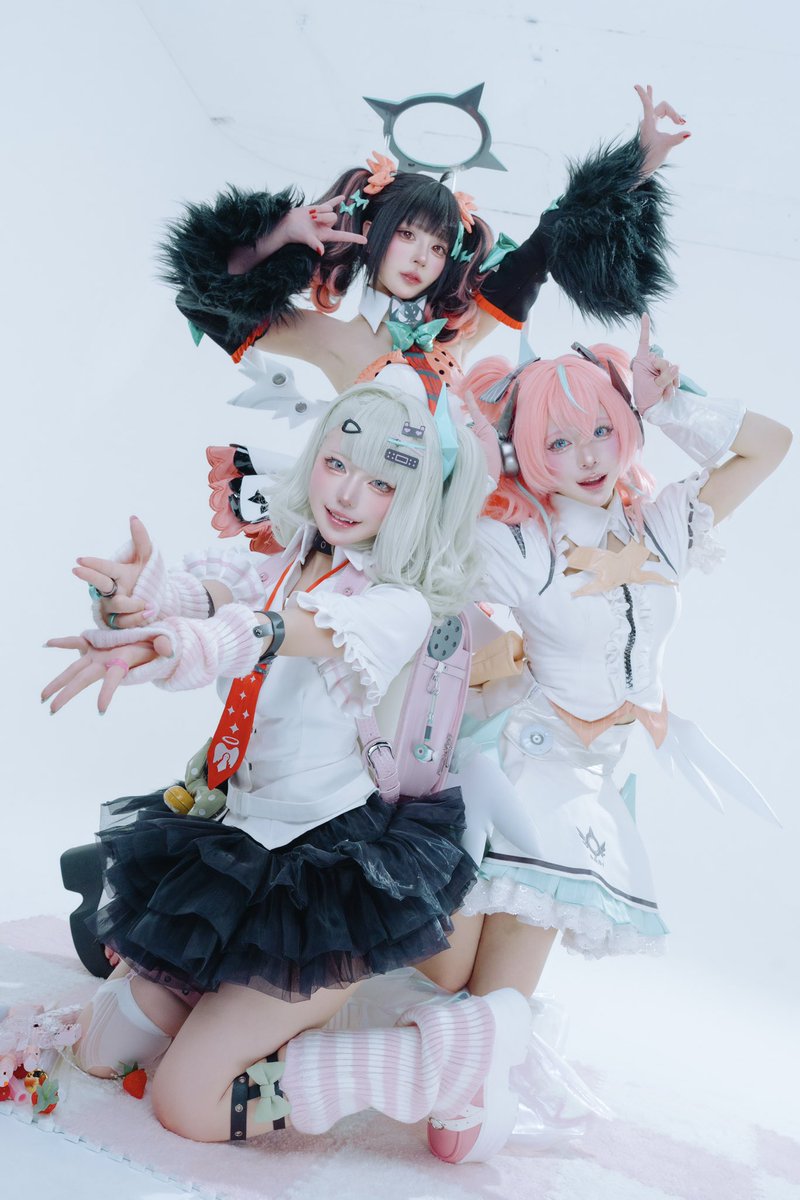 凸守たかね 夏コミ 2024 写真集 新刊セット チェキ 凸守たかね🌸🫧 (@_taka_nene21) / Posts / X