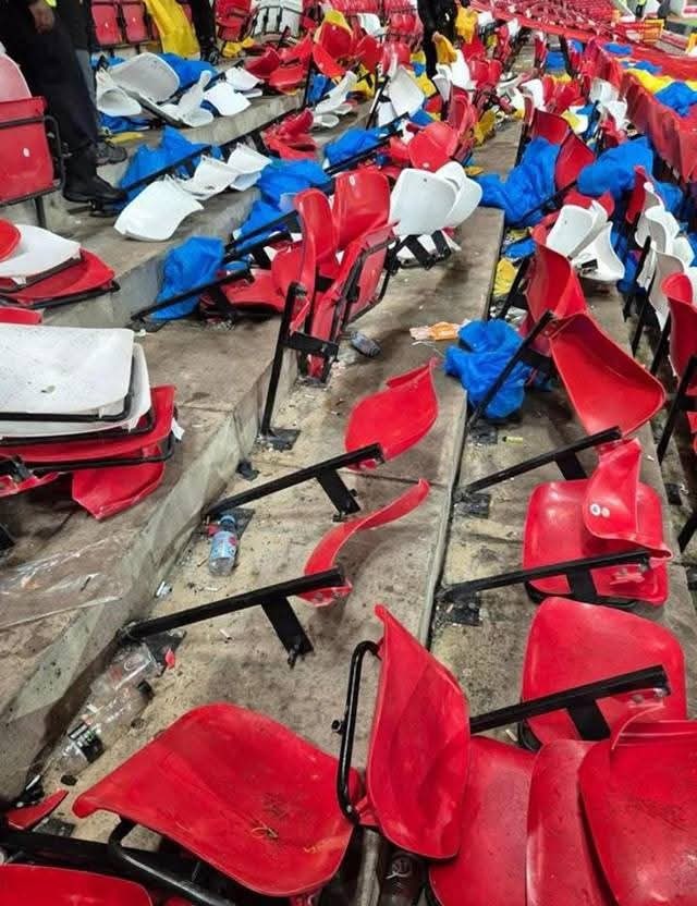 Hey <a href="/Fenerbahce/">Fenerbahçe SK</a> you made us arrive by buses hours before the game and charged us £54K you cheeky twats! You then searched us 3 times and made us wait behind after..
Yet your fans bring pyrotechnics 🧨 in and smash the ground up!
Scummy bastards!
Euro ban and huge fine! 🤞  #nffc