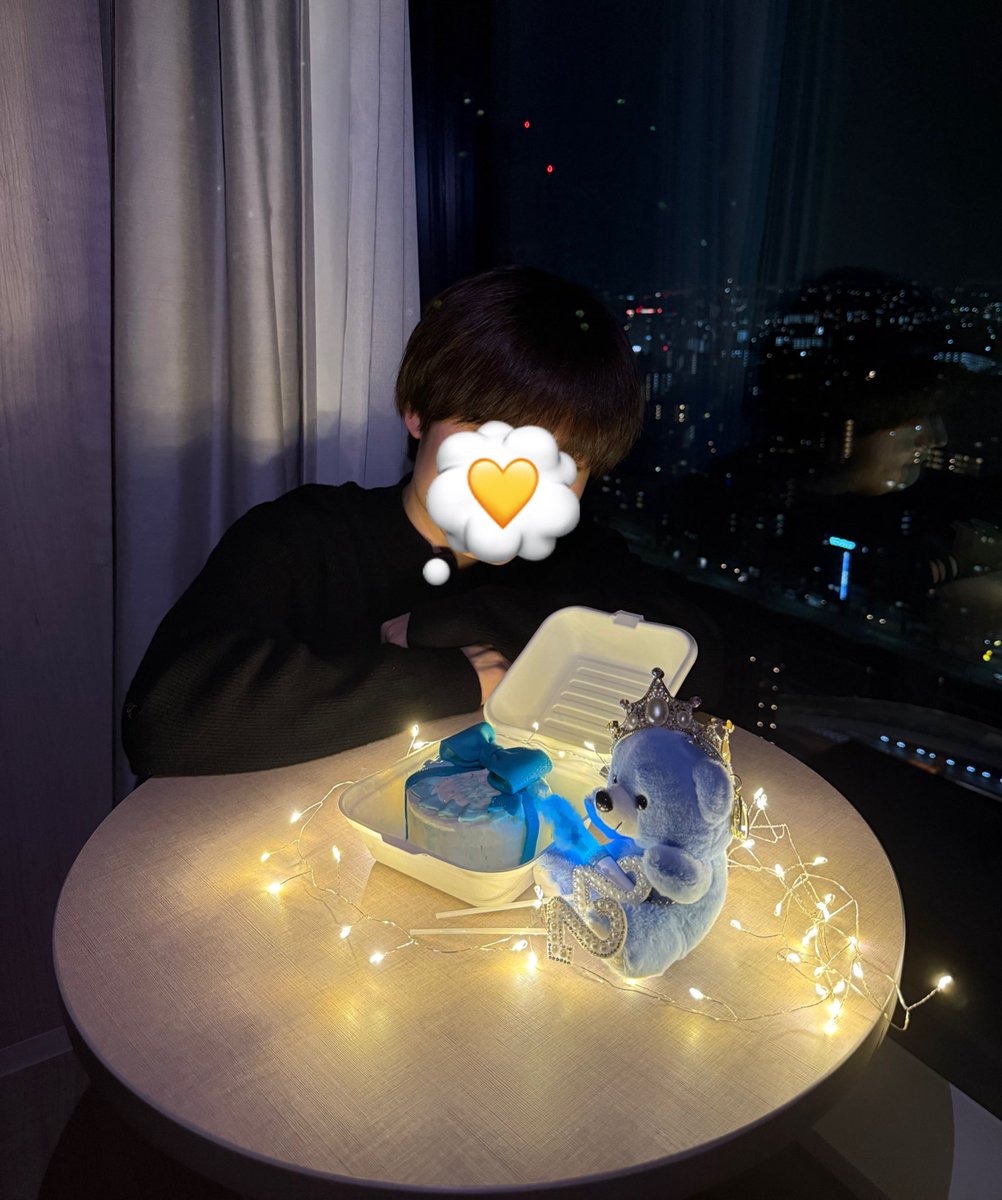 hannin_mk's tweet photo. 学生最後の誕生日でした🫧
15歳でマリカを始めたはんにんさんはついに22歳になりました🍰 https://t.co/QVVLkMy59J