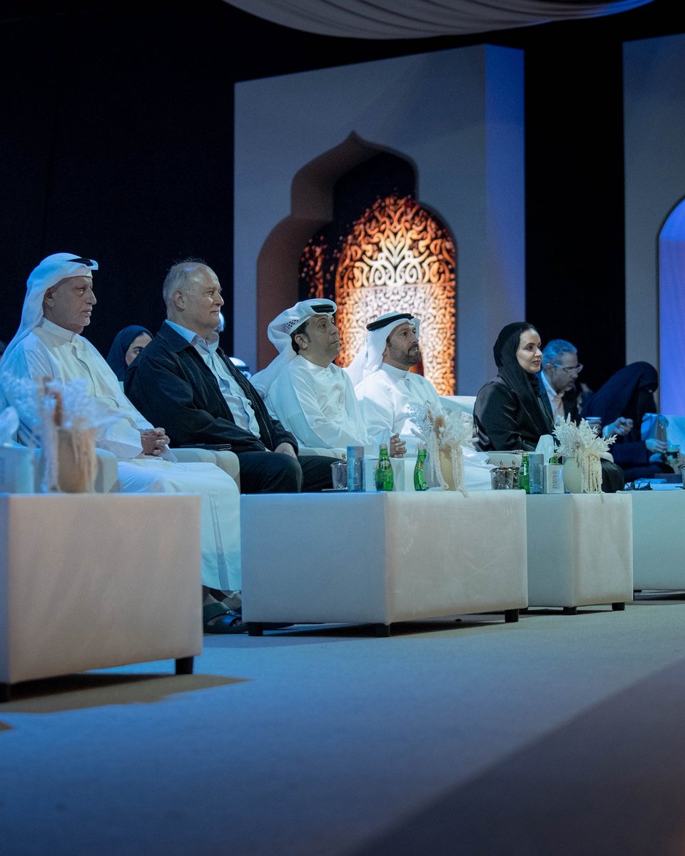 SHJPRESSCLUB's tweet photo. حوار ثري حول السفر بوصفه تجربة إنسانية، في ختام جلسات النسخة الـ 15 من المجلس الرمضاني لنادي الشارقة للصحافة.
الجلسة برعاية وكالة مطار الشارقة للسفريات "ساتا". https://t.co/5vvL5O6YbJ