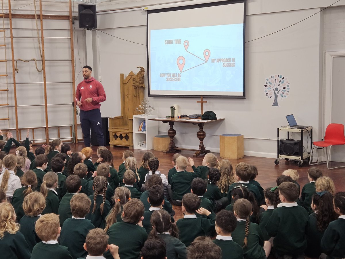 Crowthorne C of E tweet media