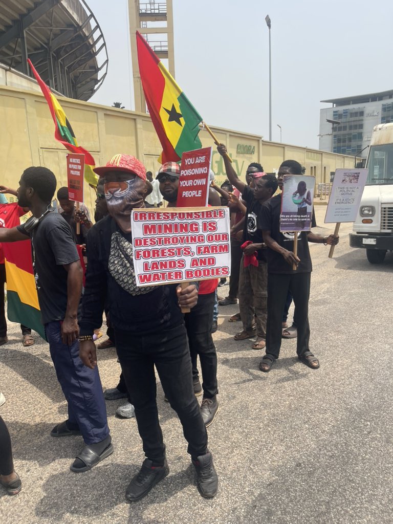 niilexis's tweet photo. “We’ve protested on so many issues but this Galamsey issue, it’s a proper national emergency. The effects are so severe, when it starts happening, nobody will be safe. Heavy metal poisoning is nothing to joke about and that’s where we’re headed.

#StopGalamseyNow https://t.co/9LSKXsn2Xz