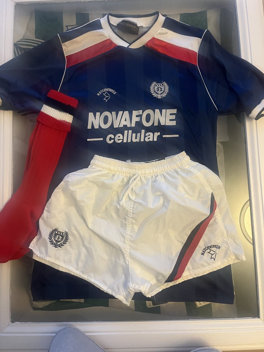Gargano1982's tweet photo. Just a replica but still an 80’s orginal @MatchwinnerUK  kit https://t.co/bcHyeuhNgI