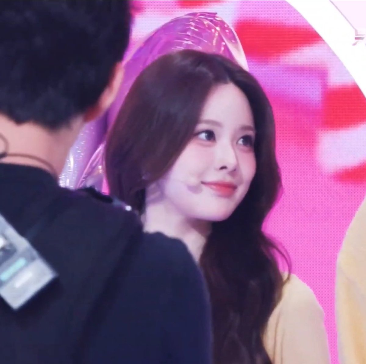 fforemyls's tweet photo. i know jeemin is pretty but i still get shocked at how pretty she is
https://t.co/g2jvErLmYt