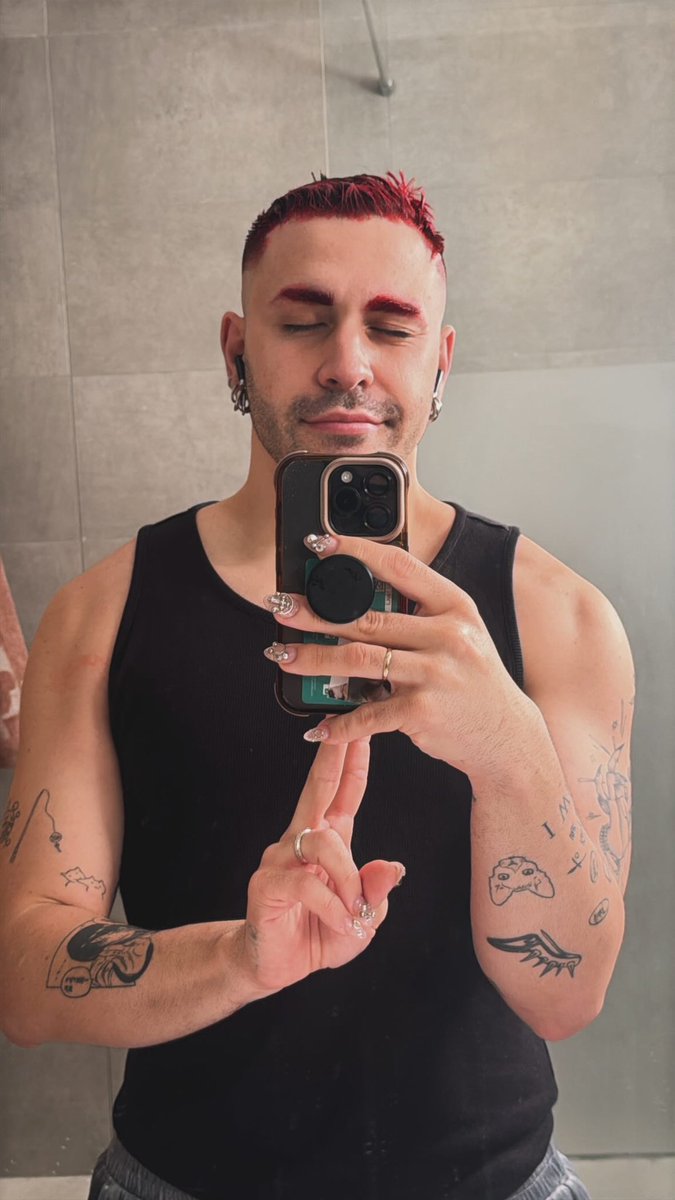 J Λ K Σ Σ M Λ K Σ Я tweet media