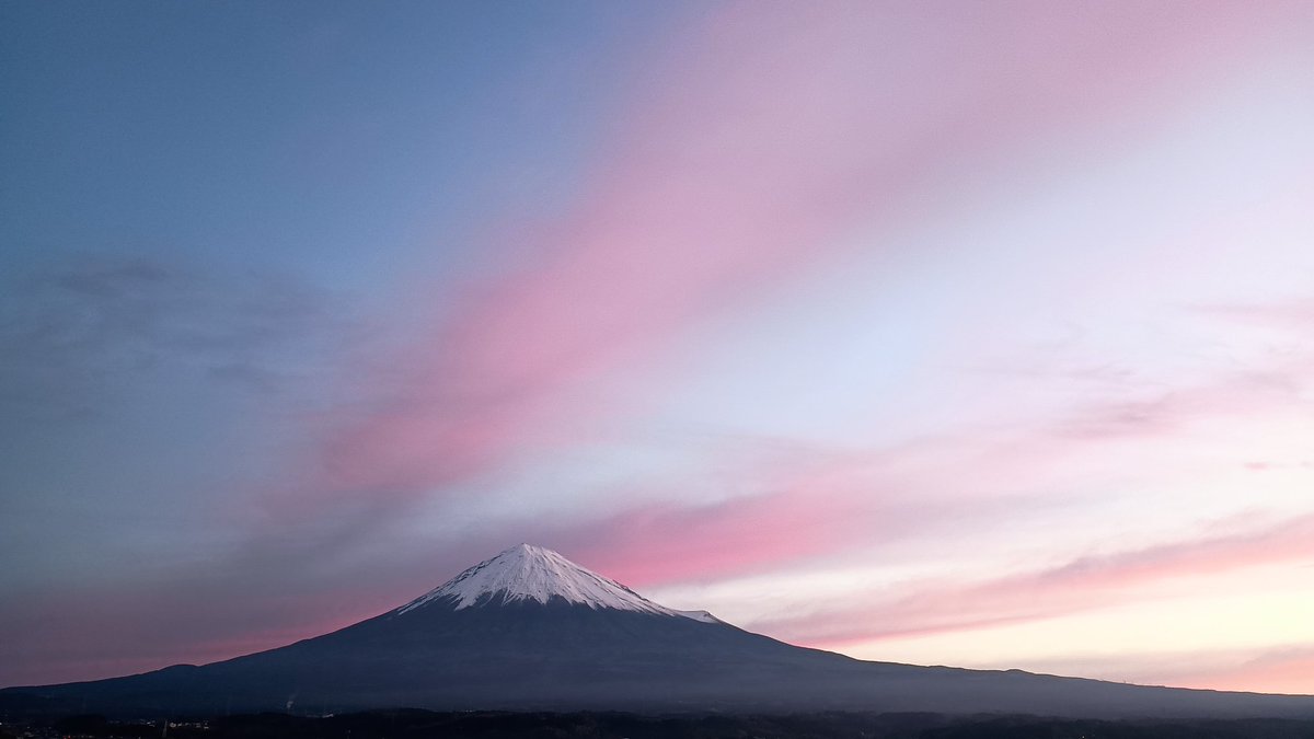 hachiyaharuta's tweet photo. 桜富士🌸🗻 https://t.co/uIIE0Ex9CC
