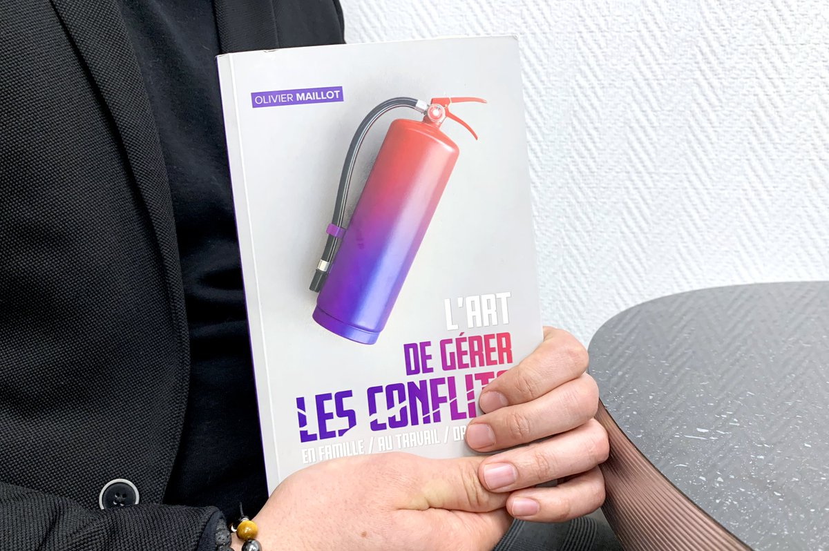 "Ce qui va différencier une situation de conflit et d’agressivité d’une situation classique, c’est l’intensité émotionnelle”

(REPLAY) Empathie, humilité et temps - Des ingrédients essentiels à "L'Art de Gérer Les #Conflits"
🎧 open.spotify.com/episode/6LyX80…

#MMRadio #Lecture #Societe
