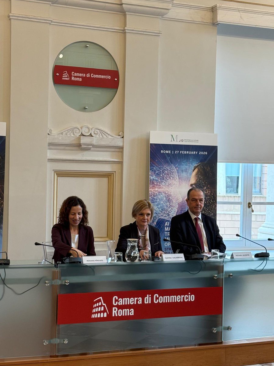 GermaniaItalia's tweet image. Dibattito su un tema importantissimo oggi alla @camcomroma organizzato dal @MinLavoro: "IA e mondo del lavoro: governare la trasformazione, moltiplicare le opportunità” per comprendere e riflettere sulle transizioni in atto. Presente anche il Segretario di Stato Michael Schäfer