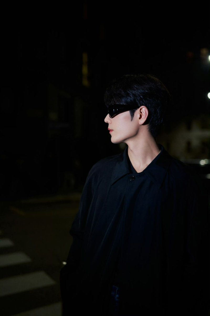 xzmelons's tweet photo. #XiaoZhan Studio updated photos with the look for Gucci show! Lets wait to see Gucci prince shine at MFW 
XIAO ZHAN GUCCI SPRING  #XiaoZhanxGucciTrend26 #MFW26KingXiaoZhan https://t.co/rKlNE8LLMg