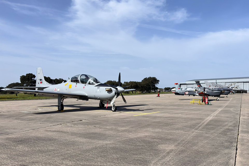 JorgeRuivo's tweet photo. The Portuguese AF @fap_pt 🇵🇹 marked a historic milestone on Feb 24, 2026, as its first @embraer #A29N Super Tucano pilots began the flight phase from Air Base No. 11, in Beja—the aircraft’s first flight over national skies with a Portuguese crew.
https://t.co/fYz31N2DGa
📸 FAP https://t.co/1b01Bk0OSf