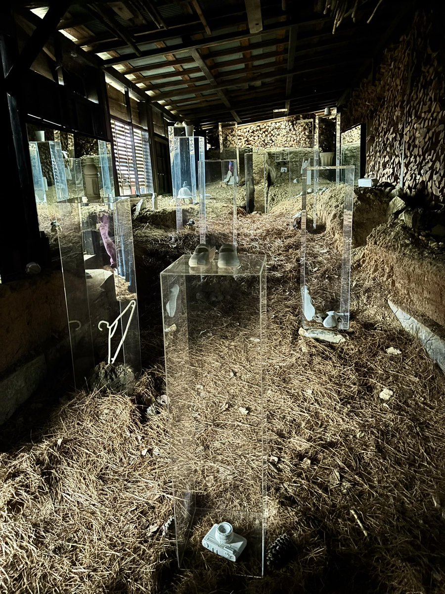 樂土の森現代美術展2026「BE NOW」
始まりました！今日は急足でサウンドチェックと打ち合わせしてきましたが、素晴らしいです……！

明日ギャラリートーク①13:30-15:00

私もゲストでライブパフォーマンスします。12:00くらいから魯肉飯と三ヶ日みかん生搾りジュースも販売します🍊