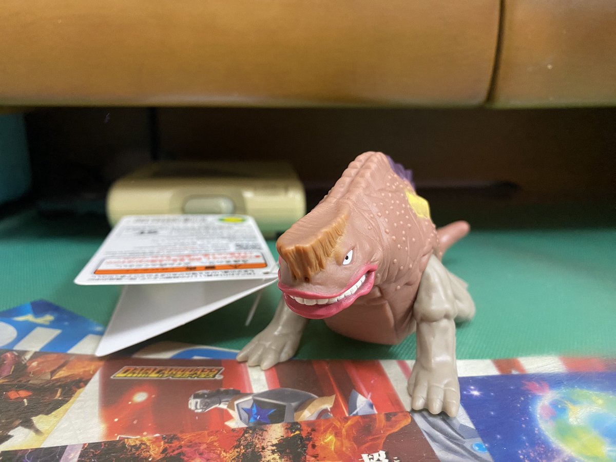 ガヴァドンBの再販ソフビ、カラーリングが変更されてますね！ 初版が13