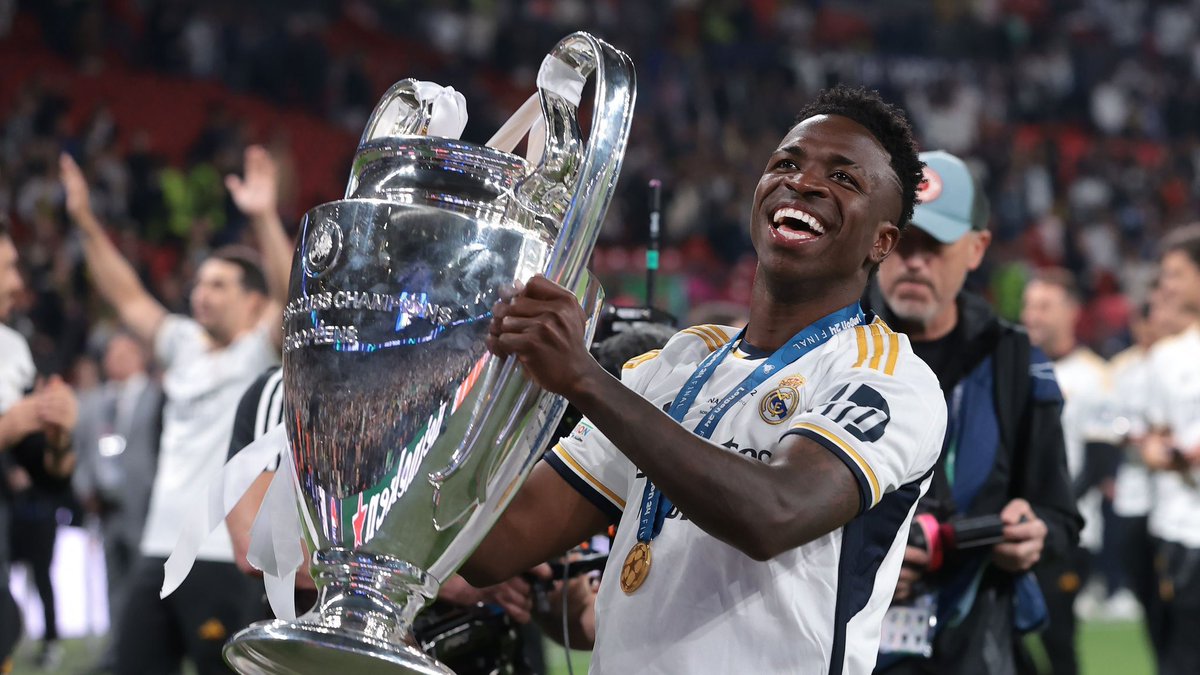 Lo digo ahora con el sorteo ya completado

Se le acaba de poner una cara al Real Madrid de ganar la Champions con un Vini Jr balón de oro que asusta

Yo aviso, luego no os lleveis las manos a la cabeza