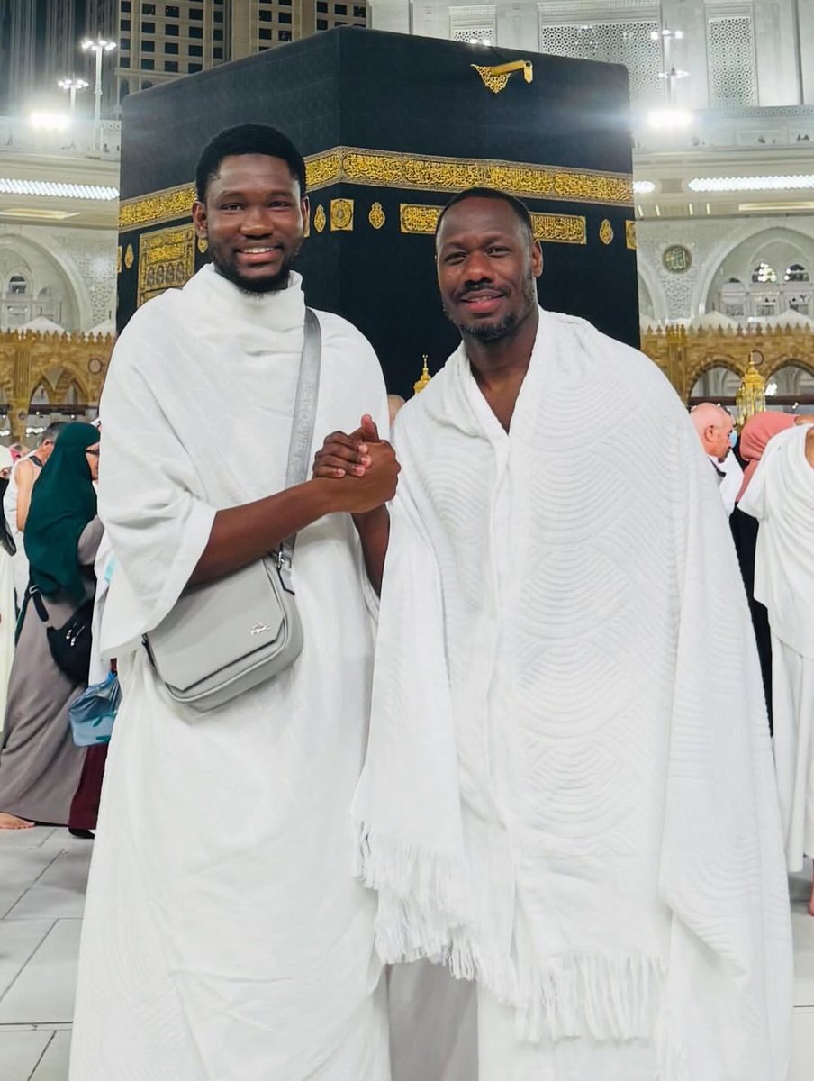 Pape Bouna Thiaw à la Mecque 🕋 ❤️🇸🇳🙏🏾