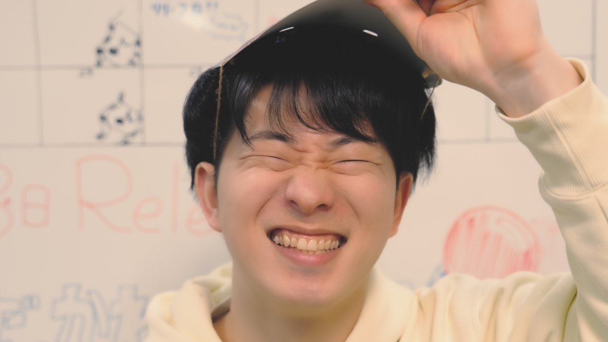 【Shimmy Line初のMV公開！】
2/18にリリースした「もういいかい？」のMVが公開されました！

ESPエンタテインメントの学生さんたちとつくった曲、つくったMV！
今週1週間頑張ったみなさんをねぎらう1曲です！

ぜひ聴いてください！今週もお疲れ👏👏

youtu.be/iS0bIRDA9xU
