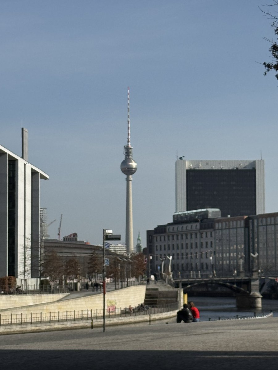 Jane & Dave tweet media