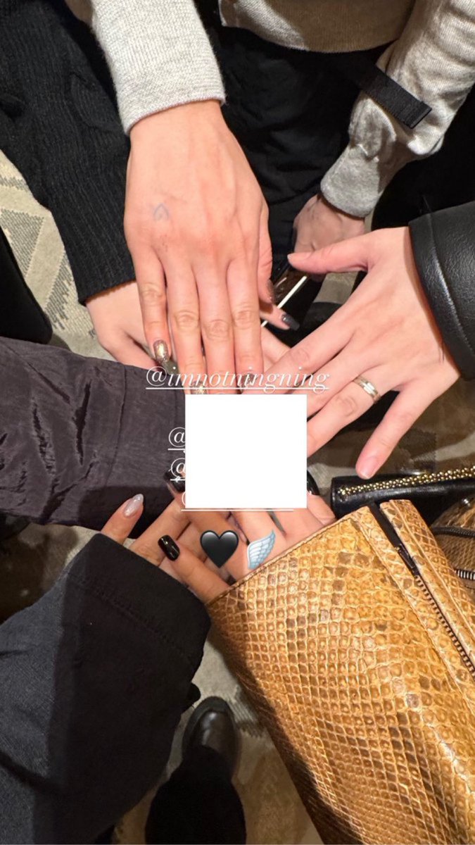 𝐈𝐦𝐧𝐨𝐭𝐛𝐥𝐨𝐨𝐦𝐲 tweet media