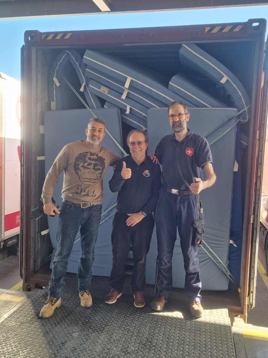 Desde Suiza 🇨🇭 seguimos trabajando con compromiso y responsabilidad por los adultos mayores de Chile.

Hoy avanzamos en la preparación de un nuevo contenedor con ayuda humanitaria que pronto cruzará el océano para llegar a su destino.