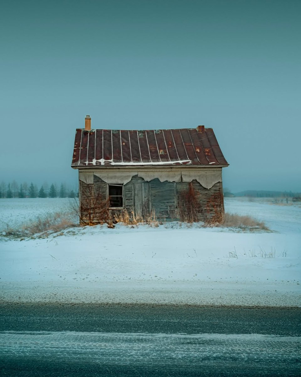 𝘄𝗮𝗻𝗱𝗲𝗿𝘁𝗿𝗮𝘃𝗲𝗹𝘀 tweet media