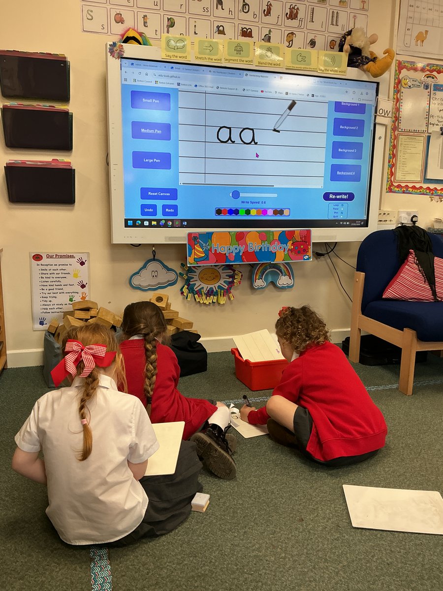 StSavReception tweet media