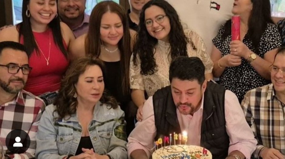 Por más alto que brinquen no creo posible que dejen de ser "chairos" 😂🤣