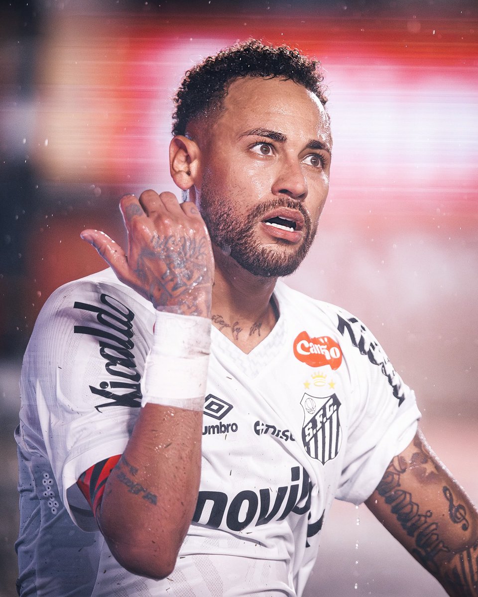 🕷️    🕷️
👁️    👁️
     👄