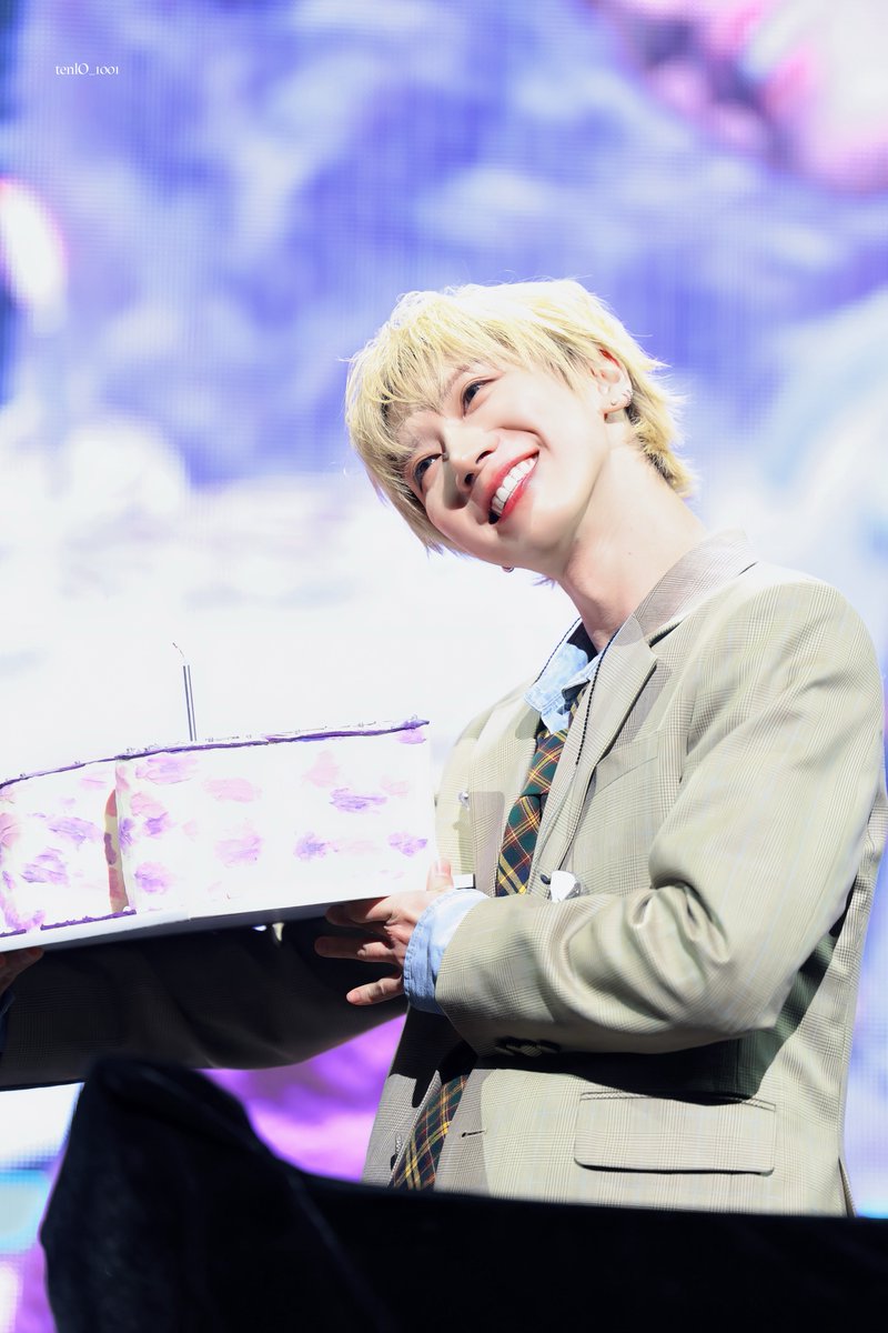 💐#HAPPYTENDAY 
앞으로도 계속 많은 무대에서 텐이 빛날 수 있기를 바라요
생일축하해~ love you✨✨🧑🏼

#TEN #텐 #李永钦 #เตนล์ #テン
#WayV #威神V
#테니생일이야_안나줘