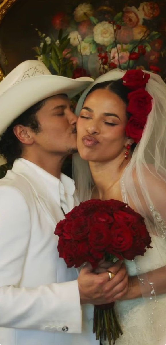 zizi do mars||The Romantic da Silva🌹 tweet media