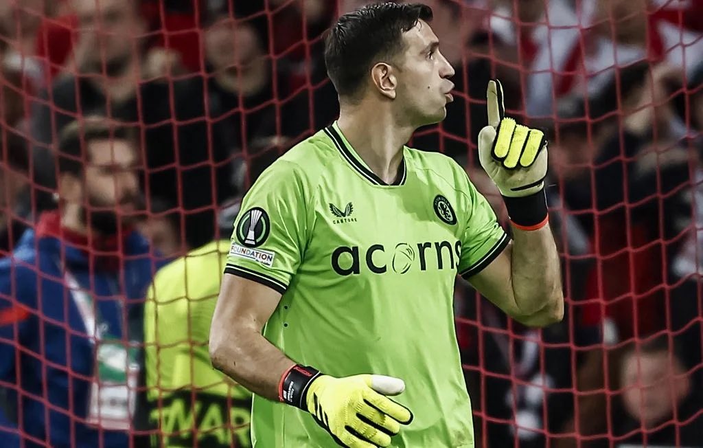 Deux ans après, on ne t’a pas oublié Martinez. Rendez-vous le 12 mars à Pierre Mauroy pour lui offrir le pire accueil possible.