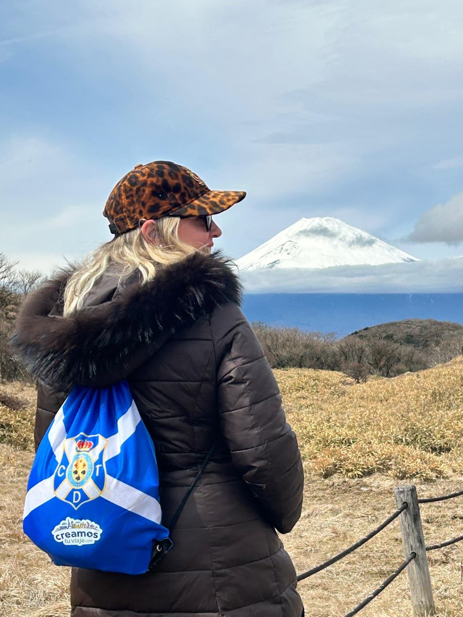 creamostuviaje's tweet photo. La previa de hoy la hacemos desde otro paraíso 🇯🇵🗻

Vamos, @CDTOficial 🏴󠁧󠁢󠁳󠁣󠁴󠁿 https://t.co/kcROTUMUXE