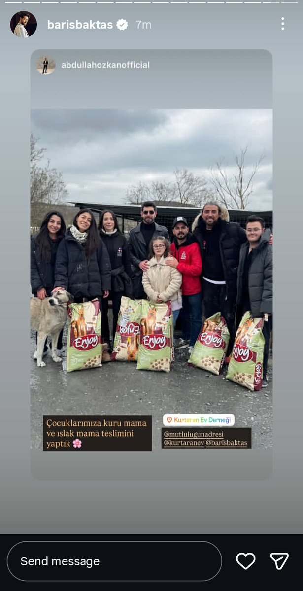من ستوري باريش على انستاجرام رداً على ستوري abdullahozkanofficial ترجمة كلام عبدالله: قمنا بتسليم الطعام الجاف والطعام الرطب لأطفالنا 🌸

#BarışBaktaş