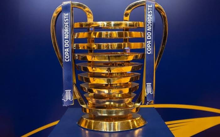 Noite de Copa tweet media