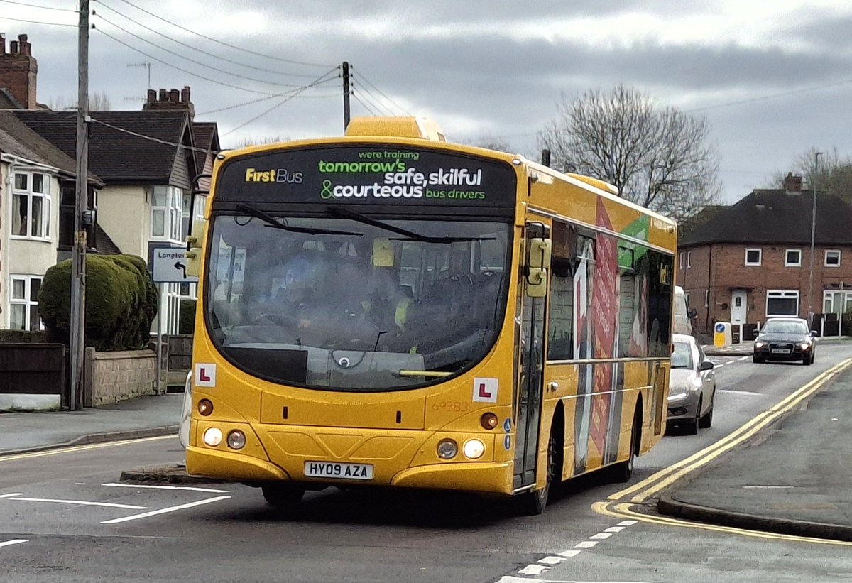 Bustweeter UK 🇬🇧 tweet media