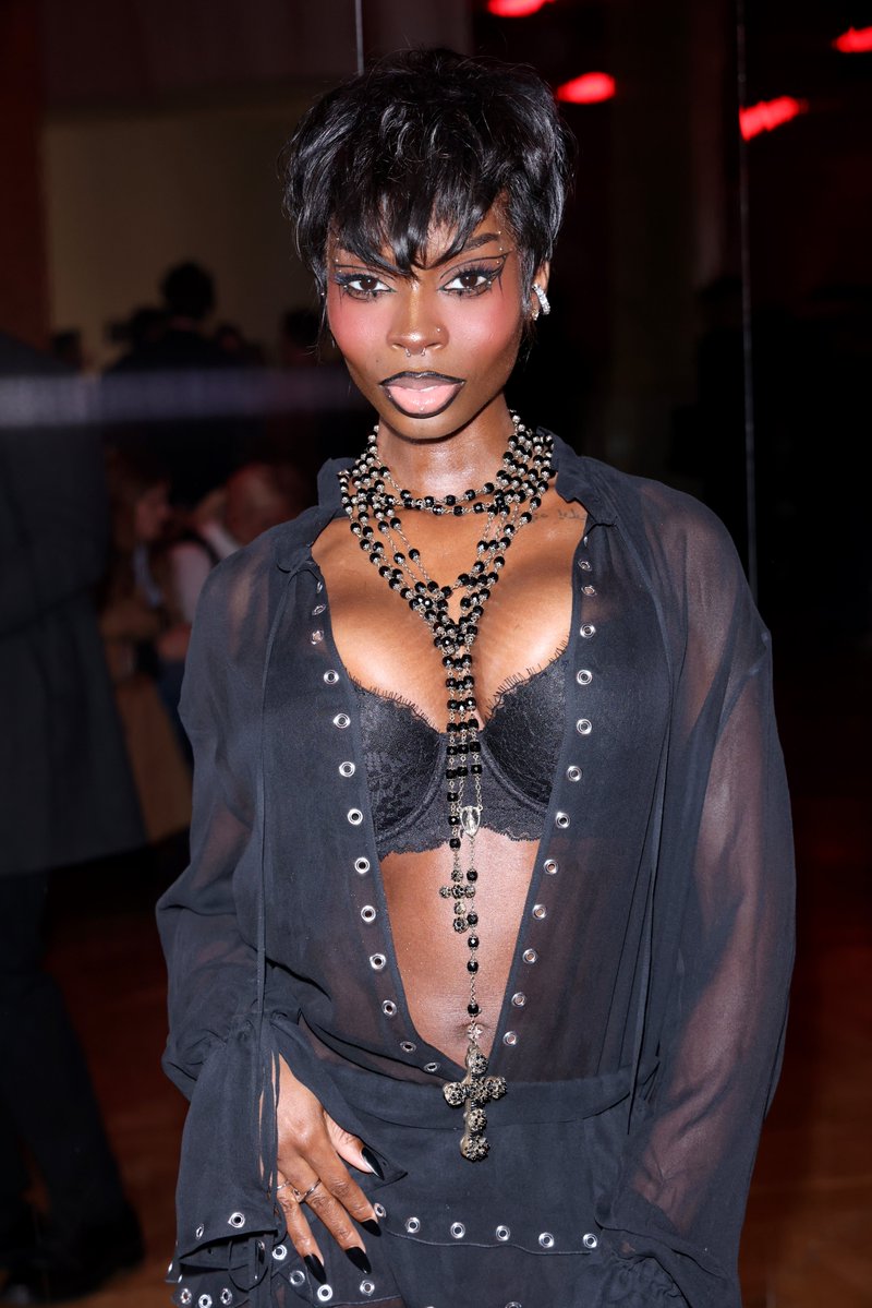 ComplexStyle's tweet image. Olandria shows off a new look at the Blumarine show for Milan Fashion Week