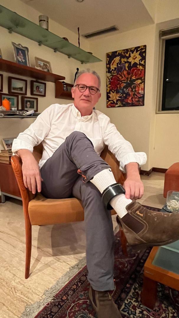 ¿Hasta cuándo este ensañamiento? No sé puede seguir martirizando a este gran ciudadano. Sin delito alguno. Preso de conciencia.
LIBERTAD PARA TODOS LOS PRESOS POLÍTICOS.