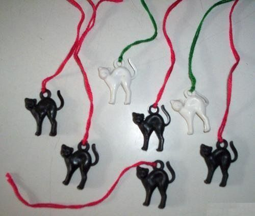 Encontré esta reliquia, una colección de piochas presidenciales de Allende,  usadas en la banda presidencial y en las tenidas de Gala, reservada sólo para ocasiones especiales.

<a href="/joseantoniokast/">José Antonio Kast Rist 🖐️🇨🇱</a> #Vina2026 Mon Laferte