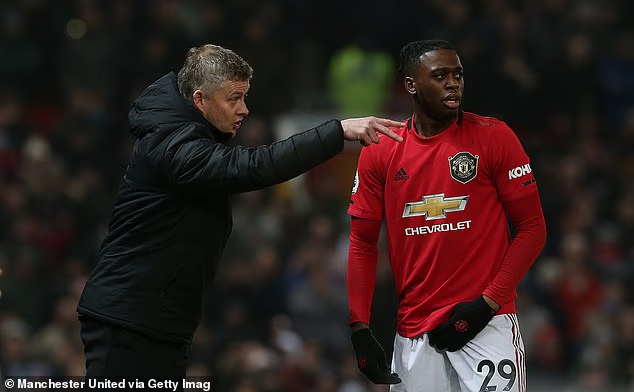 🚨🗣️ Aaron Wan-Bissaka:

"My relationship with Ole was good from the start. He’s a great person and we got along really well, and I think the rest of the players felt the same about him. He’s the kind of manager who backs you straight away. Once he gives you a job to do, it’s up